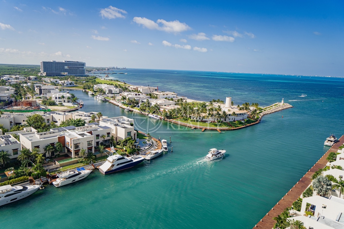 Cancun Harbor